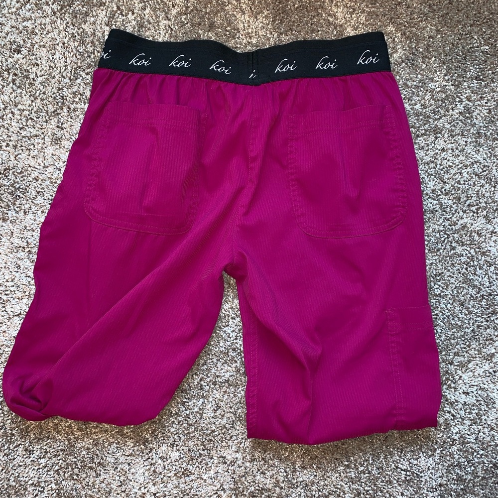 Koi light scrub bottoms